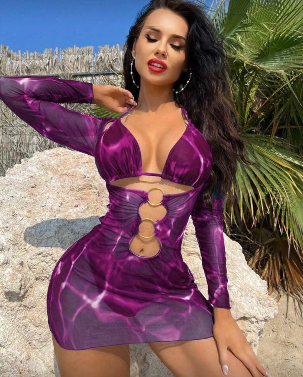 Set de Bikini Halter de 3 Piezas con Cover-Up Floral de Manga Larga