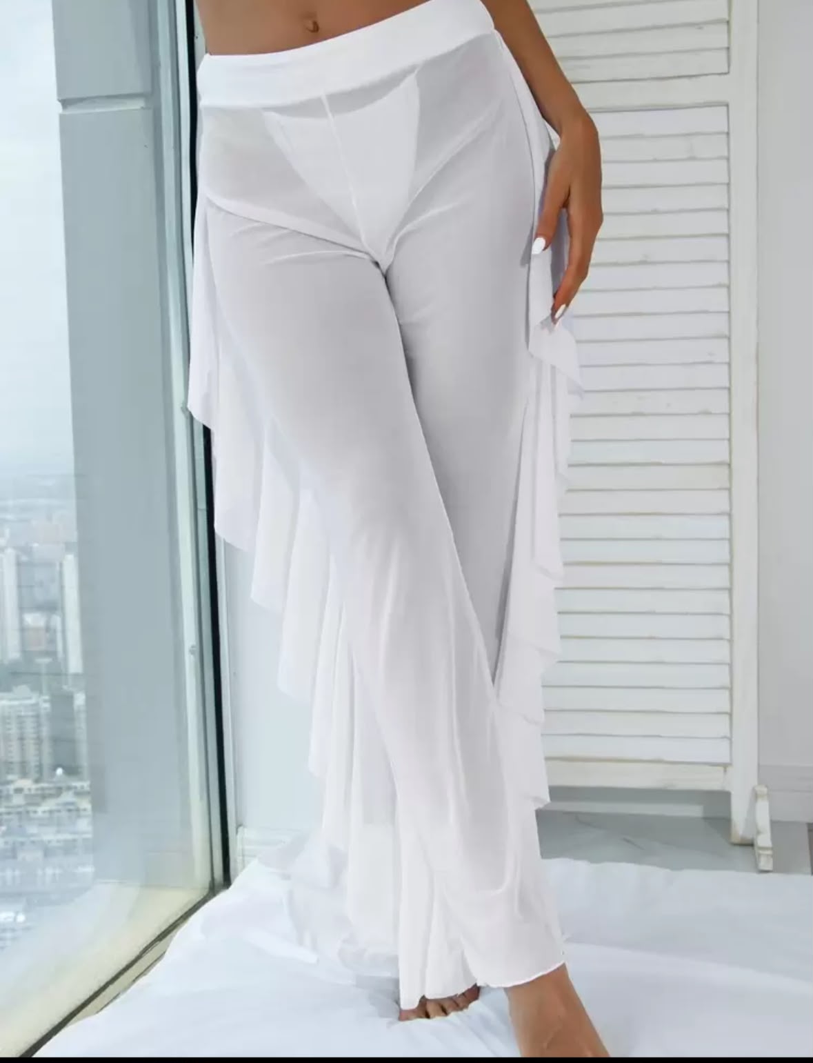 Pantalón Playero Transparente Blanco con Olanes a los Costados