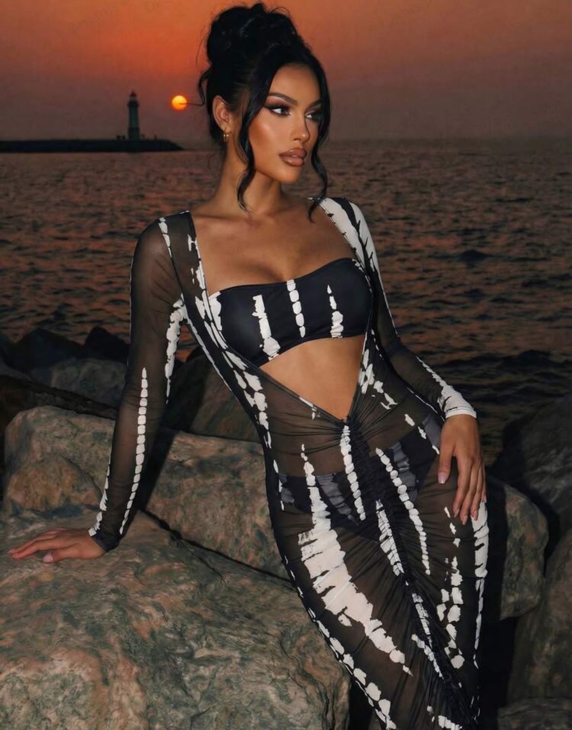 Set de 3 piezas top tipo Bandeau con cover up manga larga tie-dye