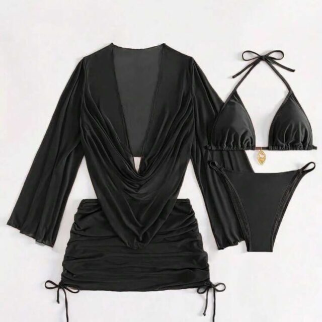 Set de 4 piezas en color negro: bikini halter con detalle dorado, top de manga larga