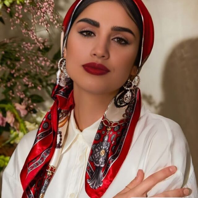 Pañoleta Roja con Herrajes